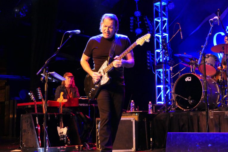 concert review, tommy castro and the painkillers, rock and blues muse