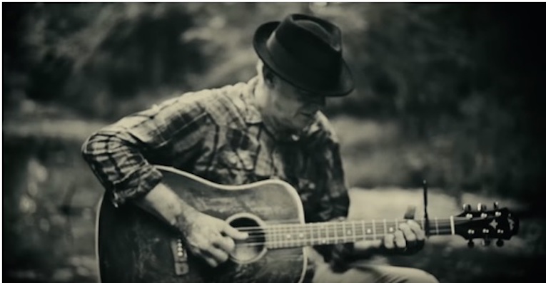 Tommy Emmanuel, Deep River Blues, New video, Accomplice One, Rock and Blues Muse