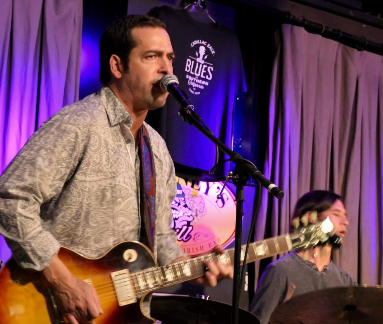 Gig review, Albert Castiglia, blues rock guitar slinger, Malainey's Grill, Long beach, CA, Martine Ehrenclou, Rock and Blues Muse
