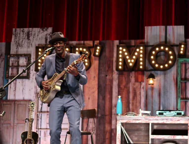 Keb' Mo', blues music, acoustic blues, concert review, Martine Ehrenclou, Rock and Blues Muse