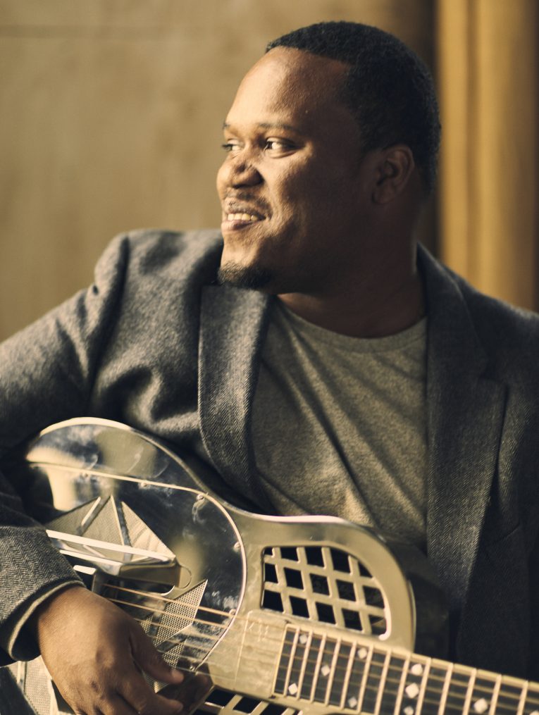 Jontavious Willis, interview, Martine Ehrenclou, Rock and Blues Muse, acoustic blues