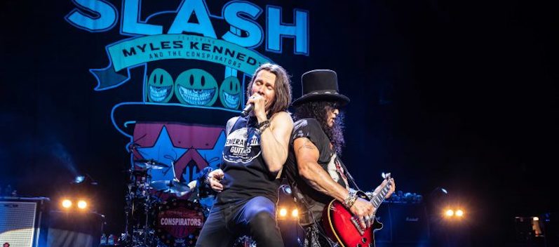 SLASH FEATURING MYLES KENNEDY Living Dream Tour JAPAN BLU-RAY AND 2 CD SET