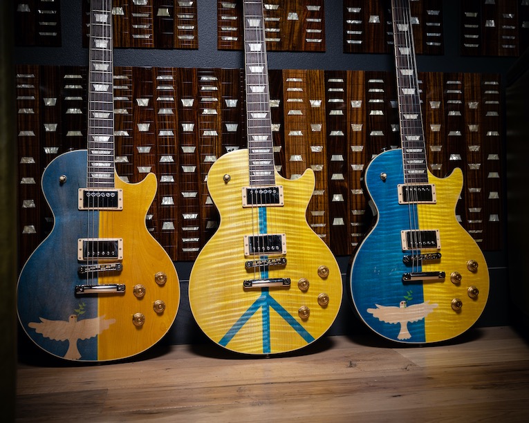 Gibson Guitars For Peace Les Paul Ukraine Relief photo