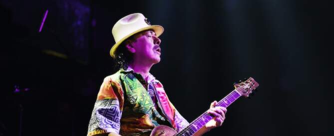 Carlos Santana Returning To Las Vegas In 2021; Tour With Earth, Wind & Fire  Planned For 2022 - Pollstar News