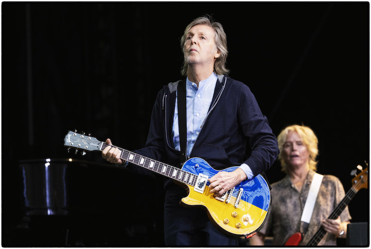 Paul McCartney Gibson Guitars For Peace photo