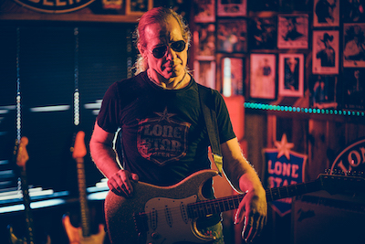 Chris Duarte, photo, interview, Texas blues guitar slinger