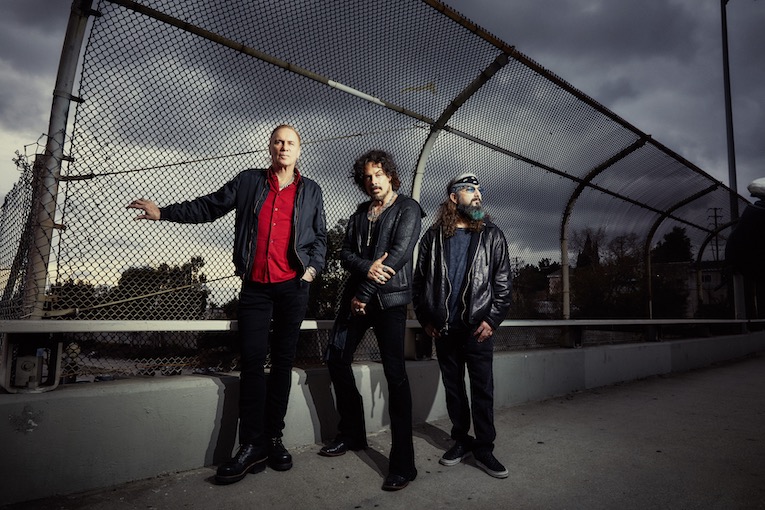 The Winery Dogs, photo, Breakthrough single 