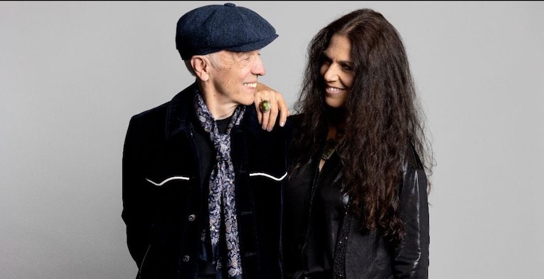 Robin Trower and Sari Schorr, photo, Joyful Sky