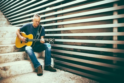 Tommy Emmanuel, photo, Endless Road 20th Anniversary Edition