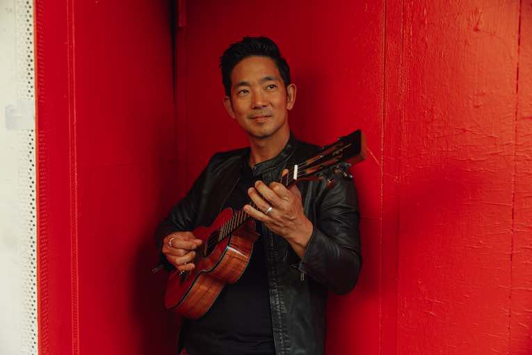 Jake Shimabukuro, photo, 'Blues Experience'