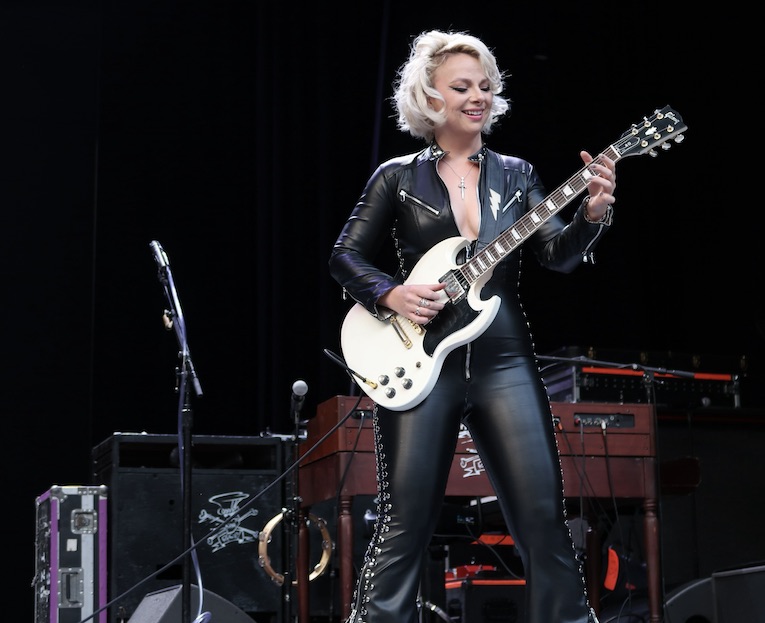 Samantha Fish, photo, Slash’s S.E.R.P.E.N.T Blues Festival, The Greek Theater